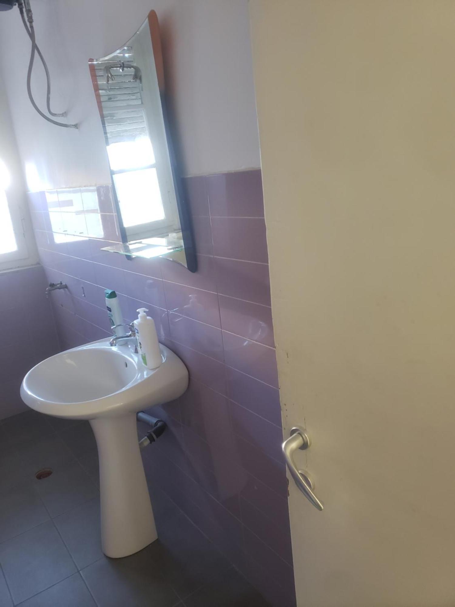 Hostel Oakland ティラナ エクステリア 写真